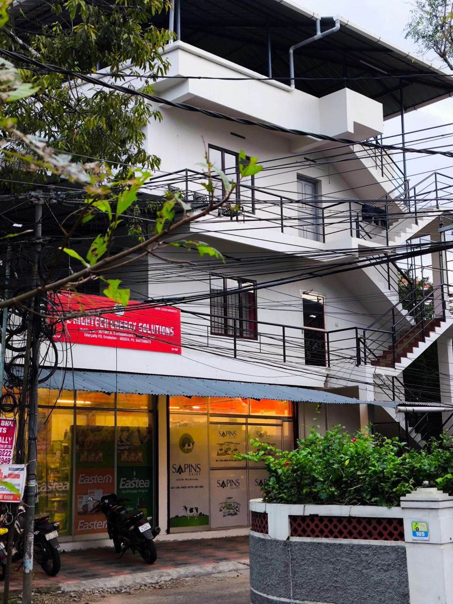 Hostel Stayzo Kochi Kültér fotó